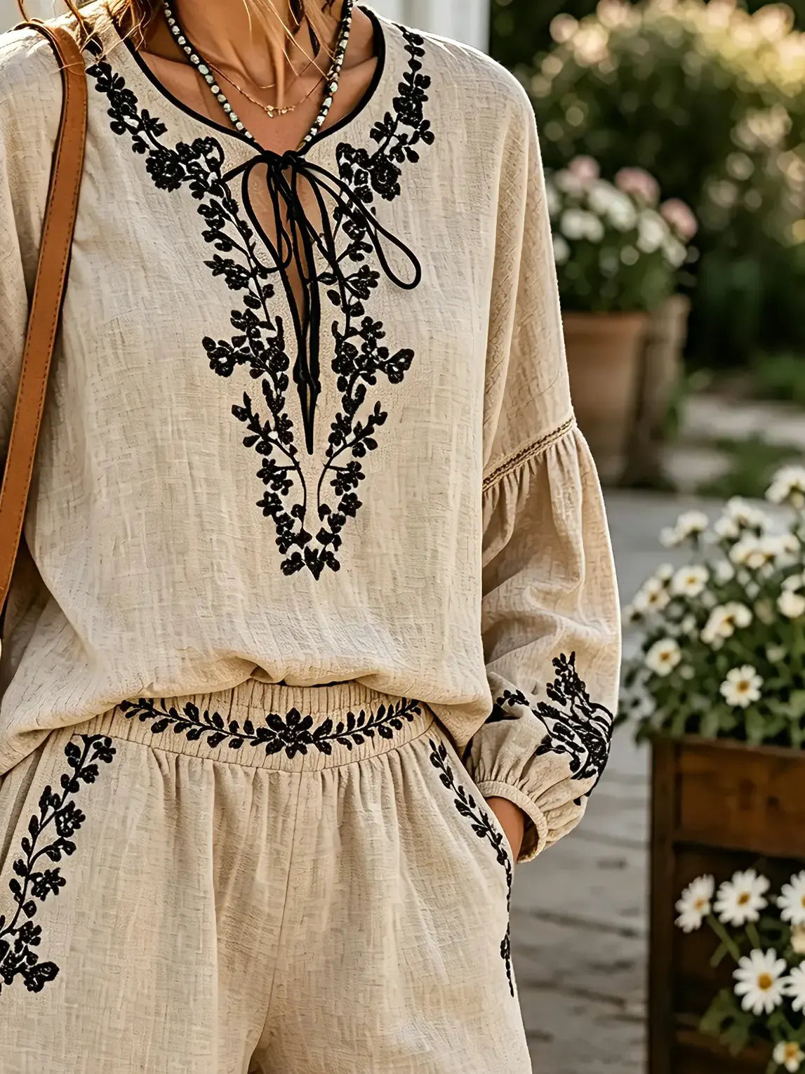 Women Black Floral Embroidery Tie Neck Long Sleeve Shorts 2 Piece Set